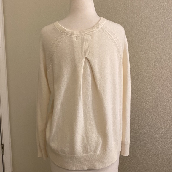 Banana Republic wool cashmere blend cream luxe sweater size small - Picture 3 of 6